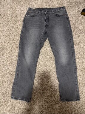 Women’s Levi’s Gray 501 straight Fit Jeans